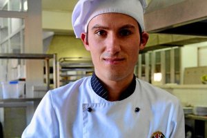 José Pablo Arán con su ‘Mar y huerto de Almería’.e;clip:rect(46