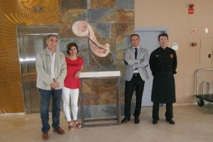 Isabel María García (segunda por la izquierda) junto a colaboradores del evento.tyle>.apqj