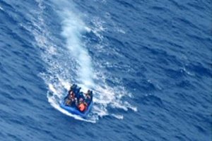 Patera en Alborán<d