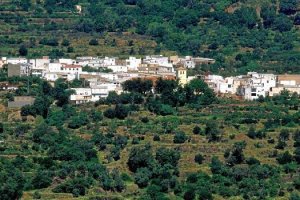 Paterna del Río es uno de los municipios de la vertiente almeriense de la Alpujarra. tyle>