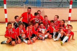 Los niños de La Cañada celebrando su éxito en San Fernando.e;cl