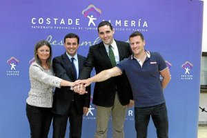 Luisa Barranco, Javier A. García, Juanjo Alonso y Gael Van der Mije, tras la rueda de prensa.</title