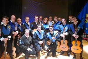 La Tuna de Ciencias de Granada, con Pastora Soler.e;clip:rect(4