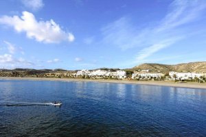 Playa  de Las Marinicas, de Carboneras, una de las seis nuevas que obtienen este año la bandera azul