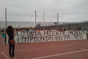 Vecinos de El Puche se movilizan contra la plaga de mosquitos,e