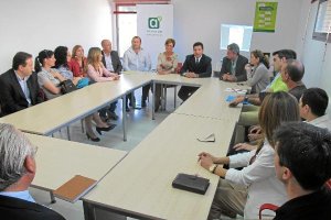 Reunión con emprendedores en el CADE de Verax,a