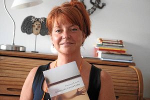 Gabriela Zárate ha publicado su primer libro con la editorial Lastura. tyle>.apqj{position