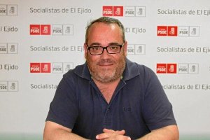 Gabriel Berenguel, portavoz socialista en Las Norias. e;clip:re