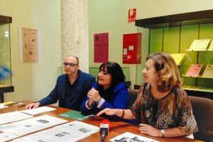 Presentación del documento con Pedro Asensio, la delegada y la directora del Archivo.tyle>