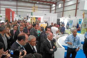 Recorrido inaugural por la feria nijareñax,auto