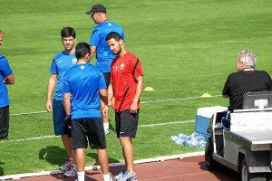 Barbosa, hablando con los fisios esta mañana.x,