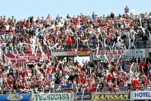 El Nuevo Los Cármenes se llenará el domingo.x,a