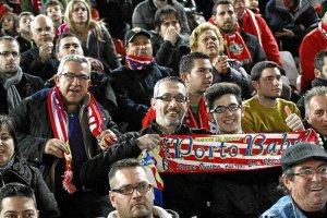 Los aficionados de Almería y Granada empezaron el año deportivo en el Mediterráneo.tyle>.a