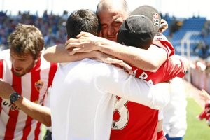 Soriano acabó abrazado y emocionado o