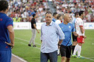 Joaquín Caparrós en el Estadio del Mediterráneo.e;clip:rect(469