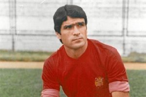 Biosca, con la equipación de la selección española. e;clip:rect