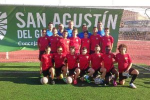 El Almería alevín, tras el entrenamiento en San Agustín.e;clip: