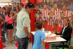 Corona, esta tarde en el Centro Comercial Mediterráneo.e;clip:r