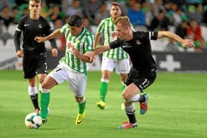 El Betis bajó matemáticamente ante la Real Sociedad.e;clip:rect