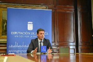 Javier Aureliano García, ayer en la Diputación Provincial de Almería.tyle>.apqj{position:a