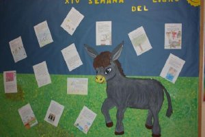 Mural Platero y yo elaborado en el Aula Hospitalaria de Torrecárdenastyle>.apqj{position:a