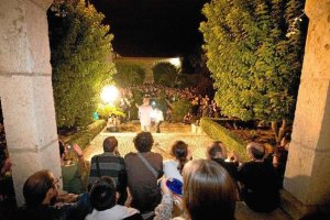 Visitar la Alcazaba de madrugada suele ser un atractivo de la Noche en Blanco. tyle>.apqj{