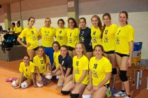 El Voly Playa Almería femenino posa antes de medirse a Guadalquivir de Córdoba.tyle>.apqj{