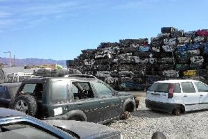 Imagen general de uno de los desguaces de la capital.e;clip:rec