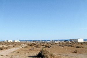 Estación receptora de gas en la playa de El Perdigale;clip:rect