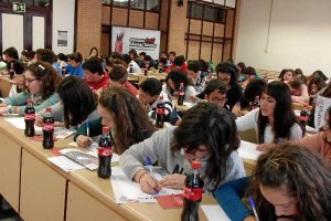 La Universidad acogió la primera fase de este premio de literatura juvenil.tyle>.apqj{posi
