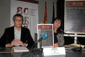 El director del Museo, Arturo del Pino y a delegada, ayere;clip