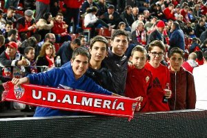 La afición sufrió en la gradao,469px)