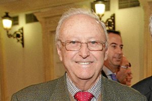 El Teniente General Andrés Cassinello, en una foto de hace unos años en Almeríatyle>.apqj{