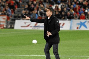 Francisco en su noche más hermosa derrotando al Atlético de Madrid.tyle>.apqj{position:abs