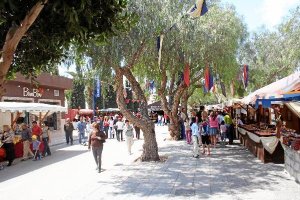 El mercado se instalará en la Avenida de la Naturaleza y en la Plaza de la Constitución.ty