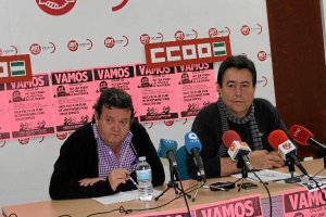 Juan pallarés y Félix lópez en la rueda de prensa previa a la movilización.tyle>.apqj{posi