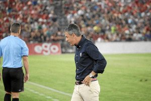 Lucas Alcaraz en un partido celebrado en el Estadio Mediterráneo.tyle>.apqj{position:absol