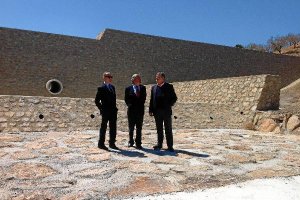 El presidente de la CHS, Miguel Ángel Ródenas, junto Andrés García Lorca y Miguel Martínez. </title>