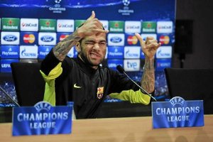 Dani Alves<div clas