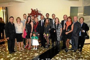 Pascual Sánchez con toda su familiao,