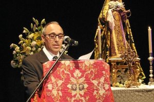 Enrique Marín, pregonero.o,469px);}</