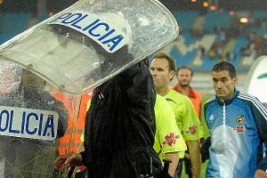 Lo del Almería con Mateu Lahoz viene desde los tiempos de Segunda.tyle>.apqj{position:abso