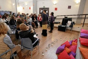 Una de las ponencias sobre diseños y acciones para un presente sostenible y para las generaciones fu