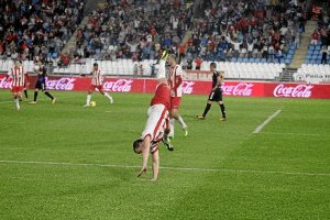 Rodri celebrando el gol que dio la victoria al Almería frente al Valladolid.tyle>.apqj{pos