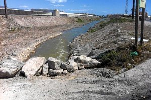 Salida del bombeo de la Balsa del Sapo, que ha vuelto a subir por encima del nivel óptimo.