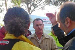 El alcalde de Alhama también visitó el miércoles el municipio de Enix. tyle>.apqj{position