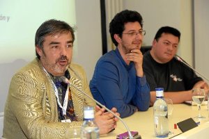 El productor José A. Hergueta, el cineasta Pau Bacardit y el director de producción Kiko Medina. </t