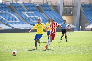 El Almería B viene de golear al Cádiz 3-0.x,aut