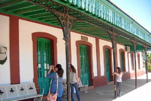 Antigua estación de tren de Zurgenao,
