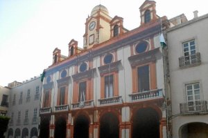 Plaza Vieja, esta tardeo,469px);}</st